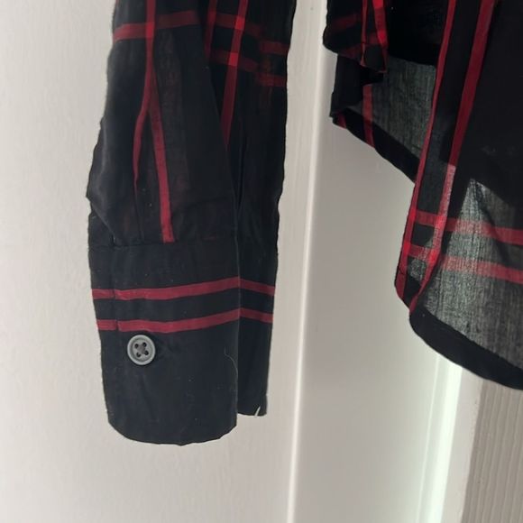 GAP Black Red Cascade Ruffle Plaid Pullover Long Sleeve Shirt Size L - Picture 4 of 5
